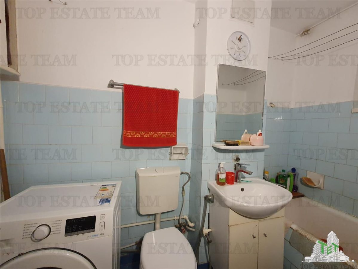 Apartament 2 camere  decomandat si beci  Brotacei Constanta - foto 7