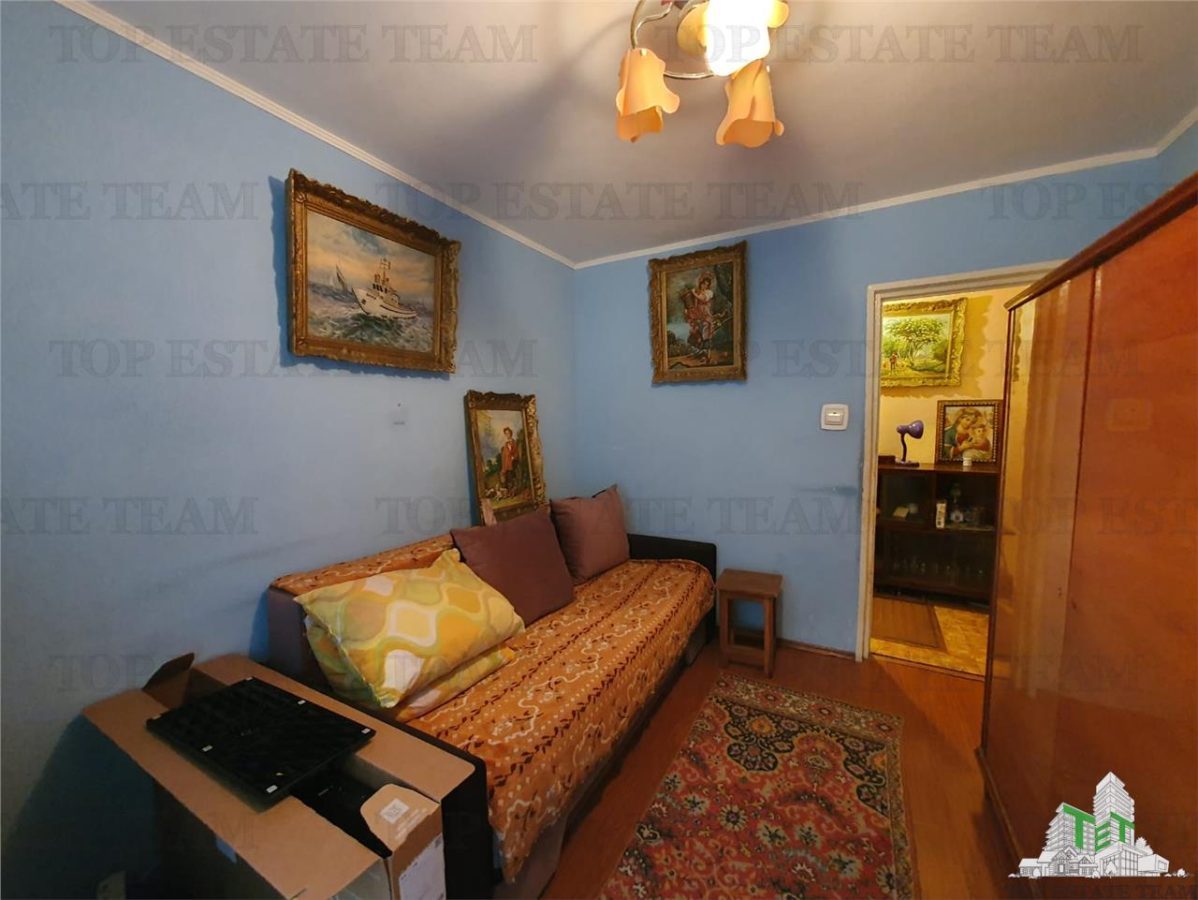 Apartament 2 camere  decomandat si beci  Brotacei Constanta - foto 8