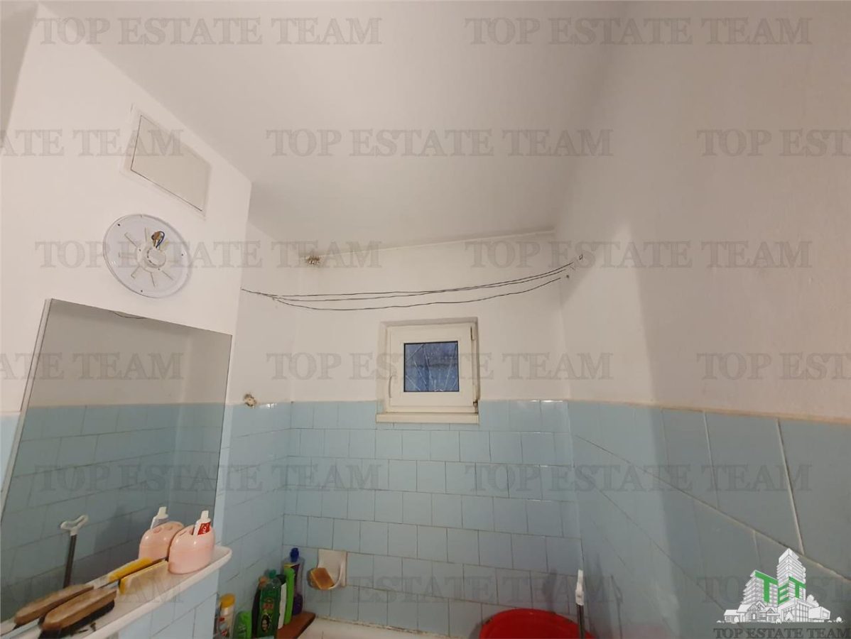 Apartament 2 camere  decomandat si beci  Brotacei Constanta - foto 9