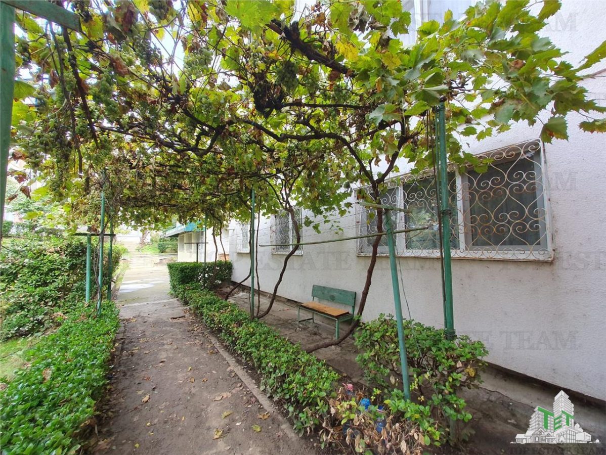 Apartament 2 camere  decomandat si beci  Brotacei Constanta - foto 10