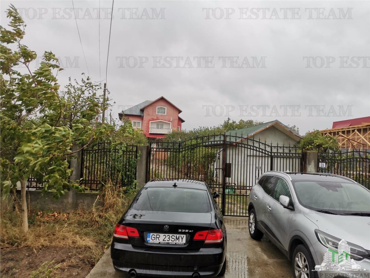 Vila cu etaj in Adunatii Copaceni, p+1+ pod + garaj + anexe, 5 camere, teren 1000mp - 