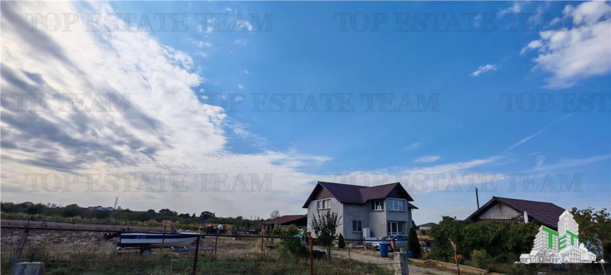 Ferma 3,3ha, din care 2,5ha intravilan, vila 7 camere, D+P+E+M, casa pentru muncitori, grajd animale, livada, culturi porumb si grau, PODISOR/GIURGIU - 