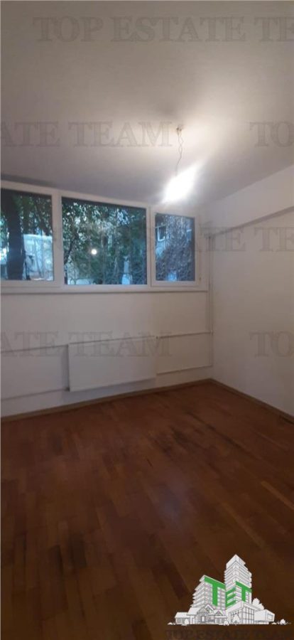 Spatii birou / comerciale de inchirat ,Universitate,  10 euro / mp - foto 16