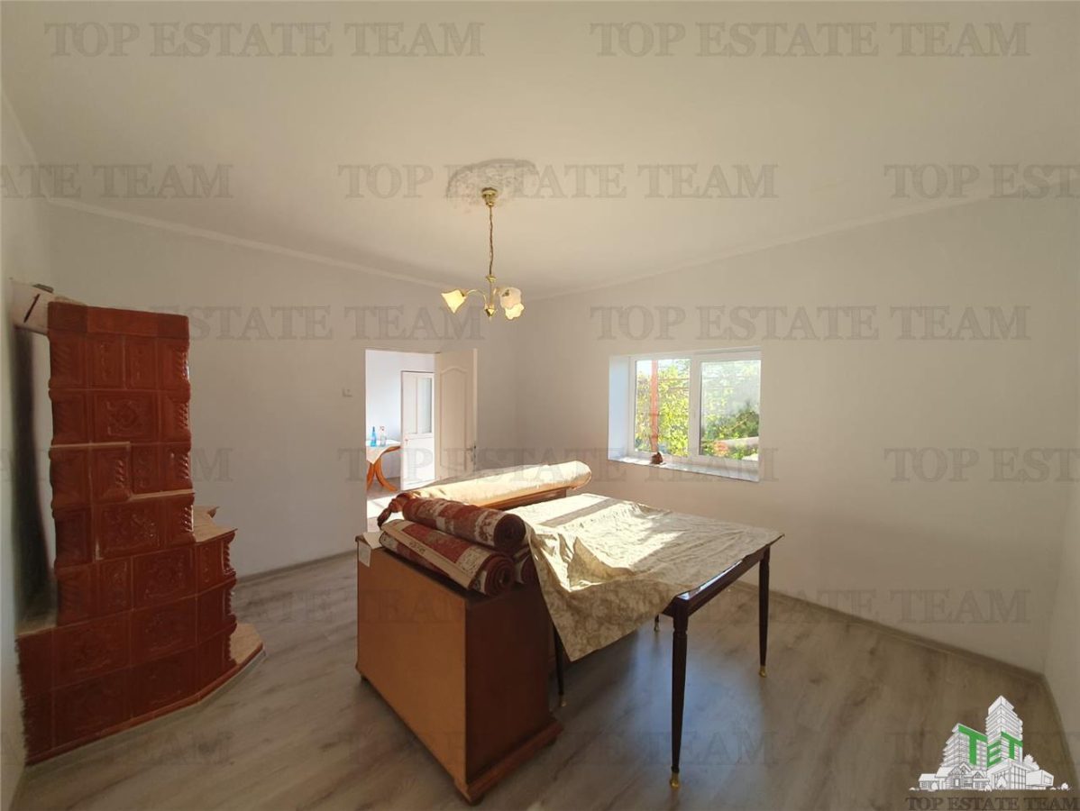 Colt de rai la tara  doua case primitoare livada vie si liniste deplina - 