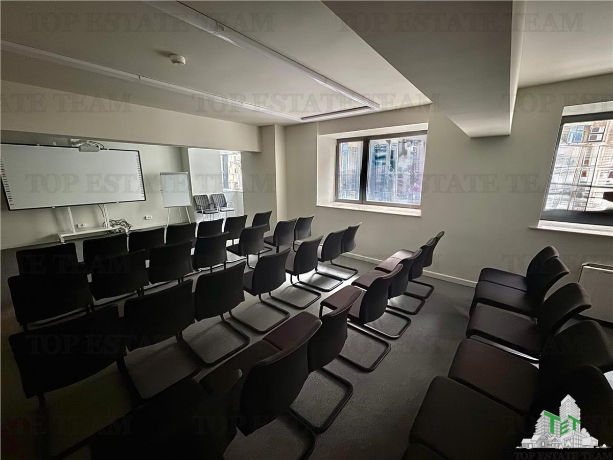 Spatiu comercial / office ultracentral de inchiriat complet utilat/recompartimentare la cerere  + parcari - foto 3