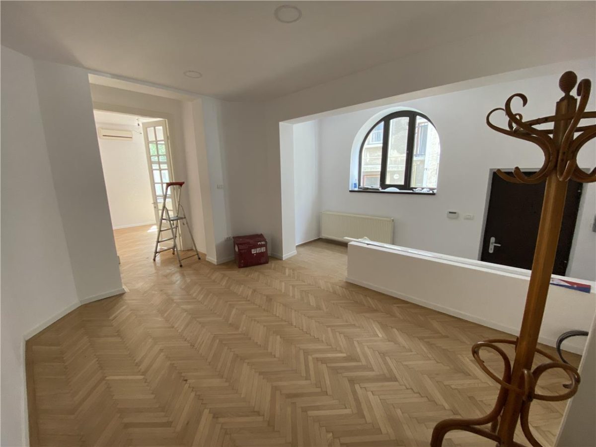 Vila de inchiriat in zona Capitale, office/rezidenta - foto 2