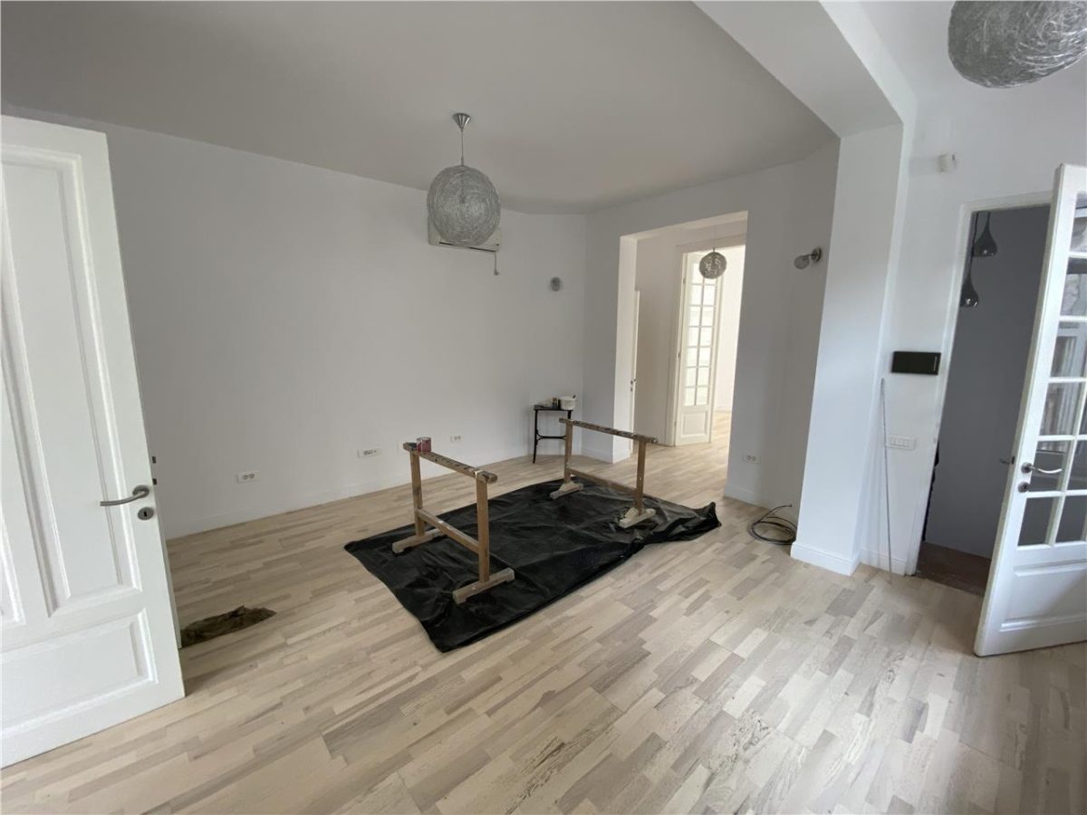 Vila de inchiriat in zona Capitale, office/rezidenta - foto 11