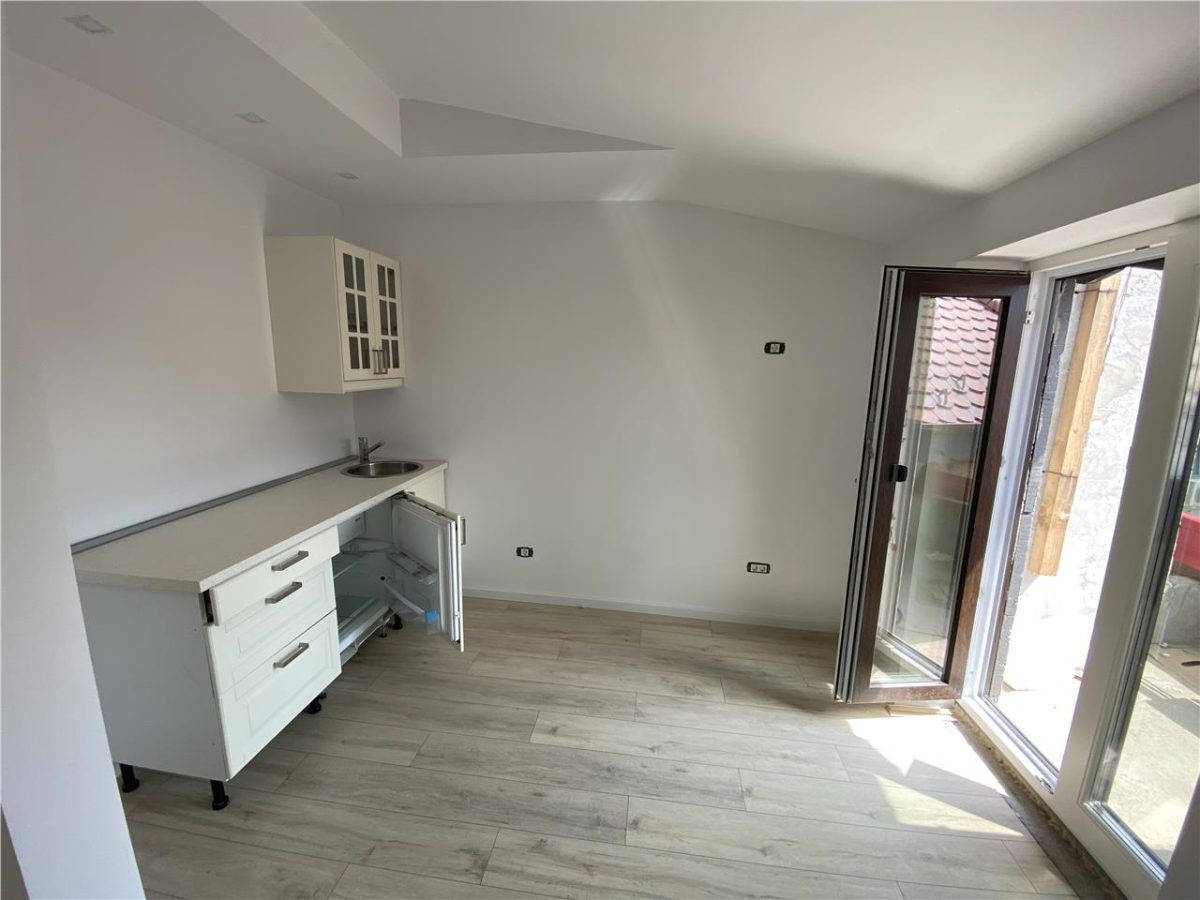 Vila de inchiriat in zona Capitale, office/rezidenta - foto 16