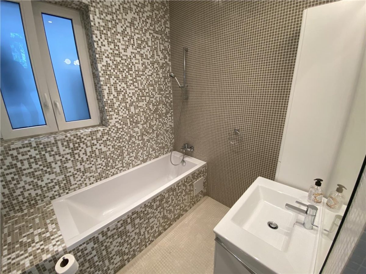 Vila de inchiriat in zona Capitale, office/rezidenta - foto 20