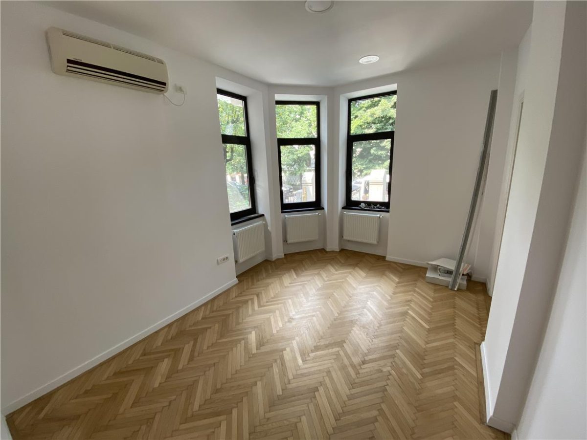 Vila de inchiriat in zona Capitale, office/rezidenta - foto 4