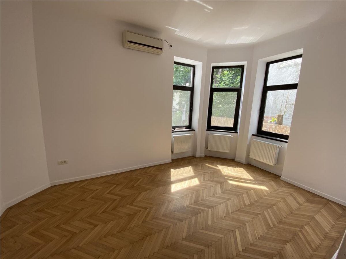 Vila de inchiriat in zona Capitale, office/rezidenta - foto 8