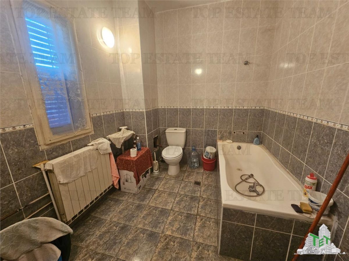 Vila spatioasa 6camere+garaj in centru Bolintin-Deal - foto 11