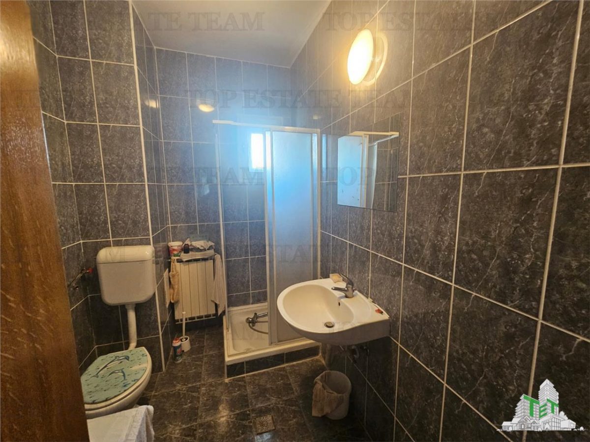 Vila spatioasa 6camere+garaj in centru Bolintin-Deal - foto 19