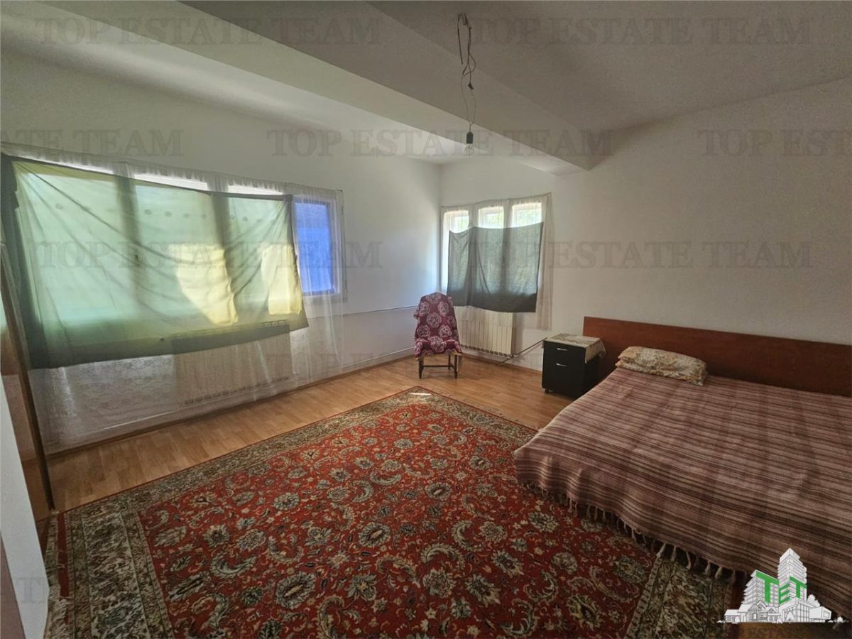 Vila spatioasa 6camere+garaj in centru Bolintin-Deal - foto 8