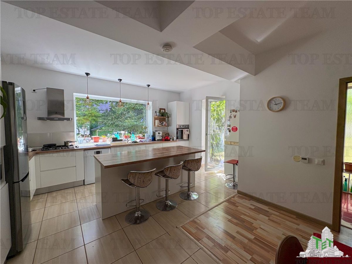 Vila P+2 cu vedere spectaculoasa la lacul Siutghiol, Mamaia-Sat - foto 6