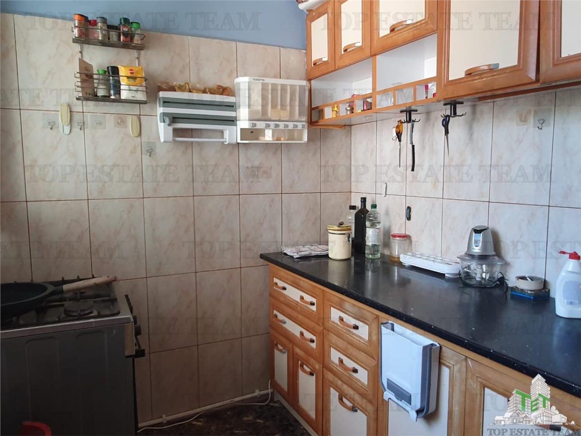 Spatiu extins central Liceul Mircea si Mare Constanta - foto 13