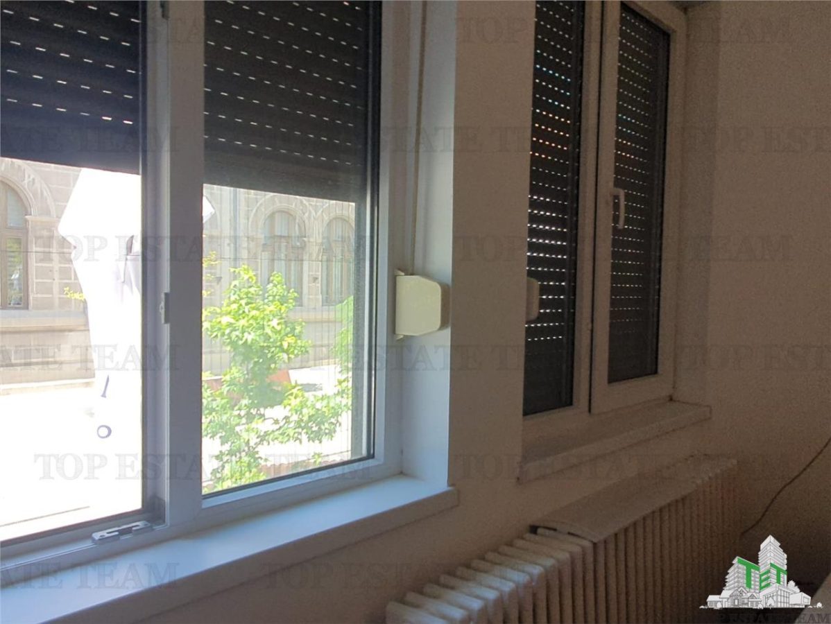 Spatiu extins central Liceul Mircea si Mare Constanta - foto 14