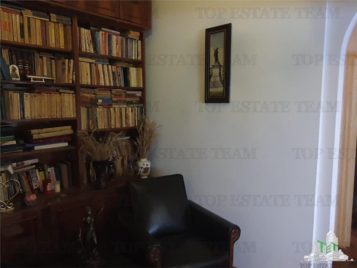 Spatiu extins central Liceul Mircea si Mare Constanta - foto 7