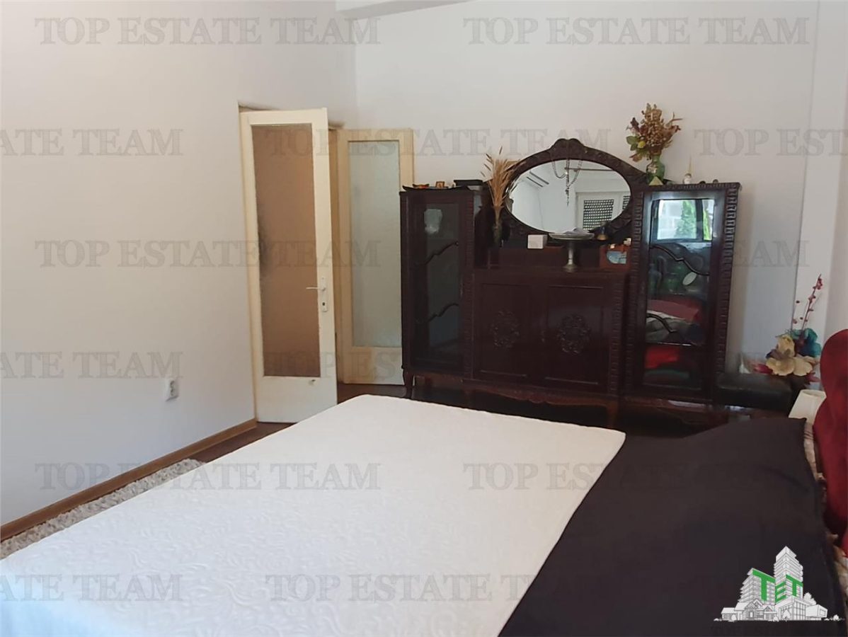 Spatiu extins central Liceul Mircea si Mare Constanta - foto 9