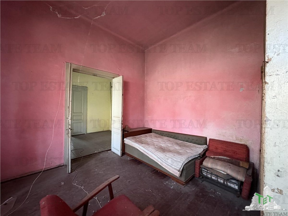 Casa cu farmec istoric, perfecta pentru un proiect de restaurare, zona ICIL, Constanta - foto 14