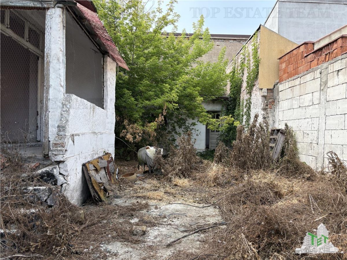 Casa cu farmec istoric, perfecta pentru un proiect de restaurare, zona ICIL, Constanta - foto 18