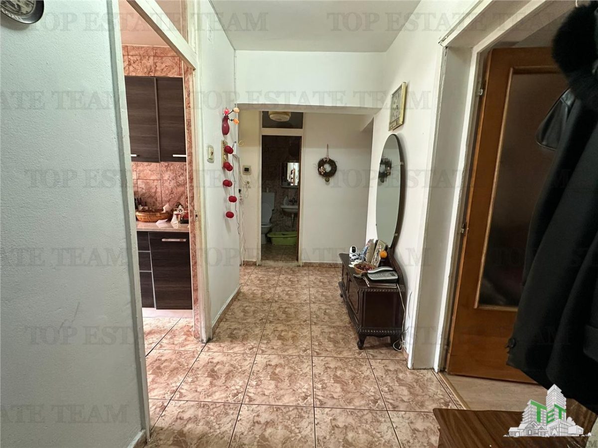Apartament 3 camere de vanzare langa metrou zona Aviatiei Bucuresti - foto 4