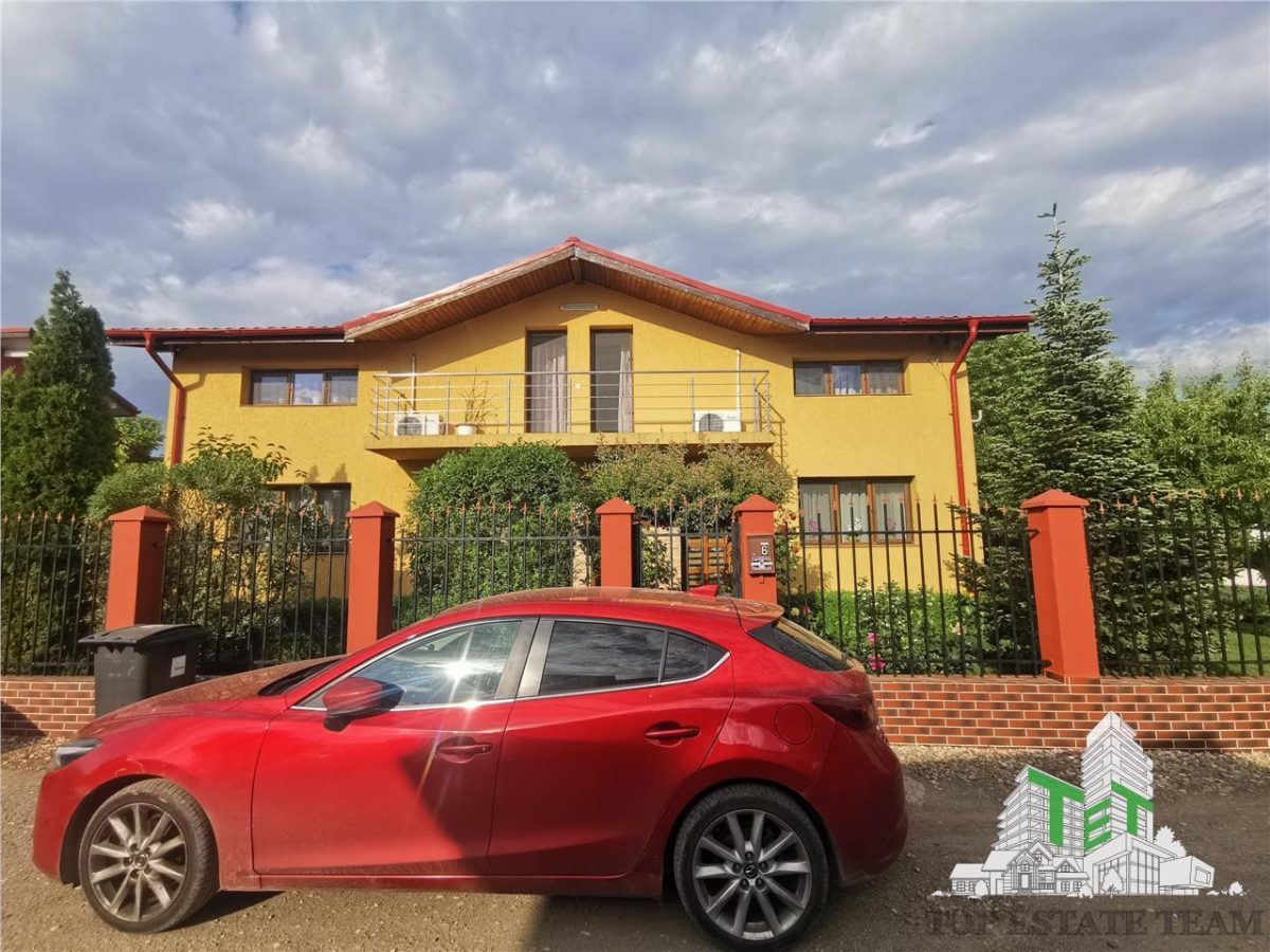 Vila lux 5 camere cu gradina superba centru Domnesti - Domnesti