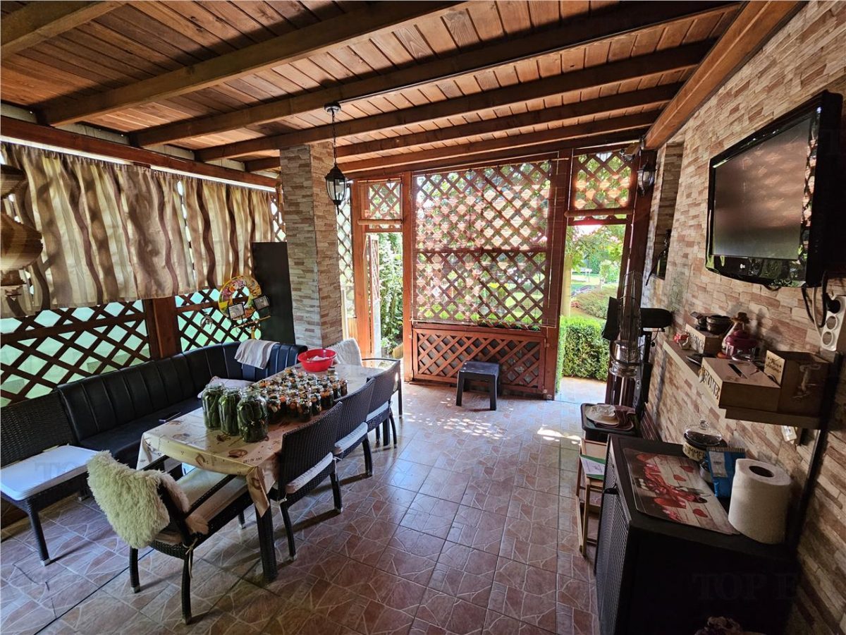 Vila lux 5 camere cu gradina superba centru Domnesti - foto 5