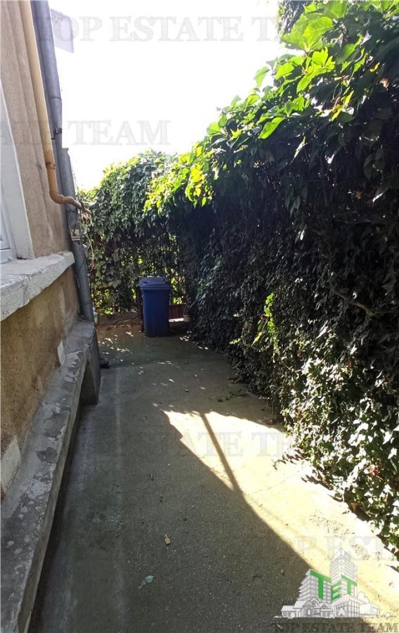 Casa de vanzare in zona Mantuleasa - foto 15