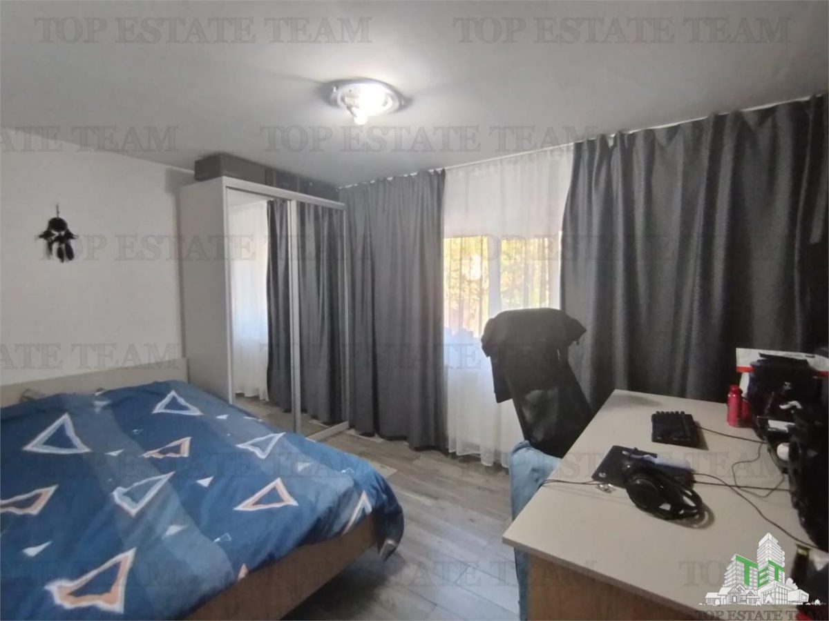 Vila 7 camere- 300 mpu+ curte 2000 mp- Giulesti- Sector 6 - foto 4