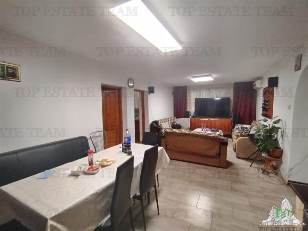 Vila 7 camere- 300 mpu+ curte 2000 mp- Giulesti- Sector 6 - foto 7