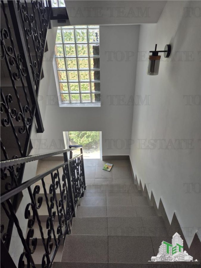 OPORTUNITATE INVESTITIE VILA CU 3000 MP PALAZU MARE - foto 4