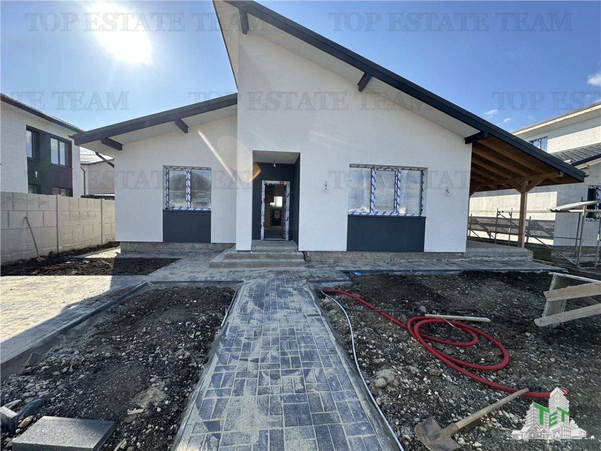 Vila cocheta cu 3 camere, dormitor matrimonall,  incalzire in pardoseala, terasa superba, si pod spatios, Calea Bucuresti , 15 minute de  metrou Pacii - foto 2