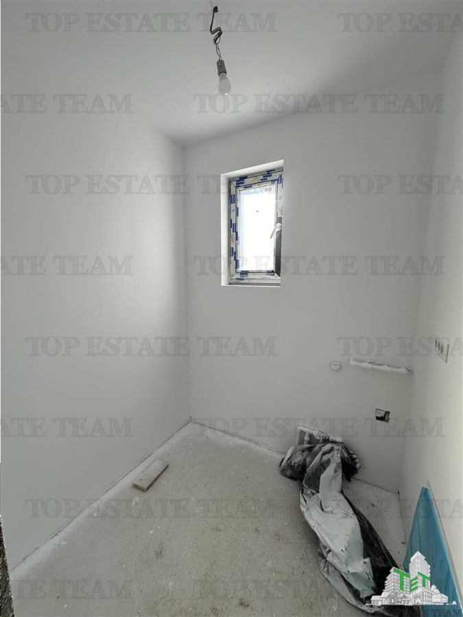 Vila cocheta cu 3 camere, dormitor matrimonall,  incalzire in pardoseala, terasa superba, si pod spatios, Calea Bucuresti , 15 minute de  metrou Pacii - foto 13