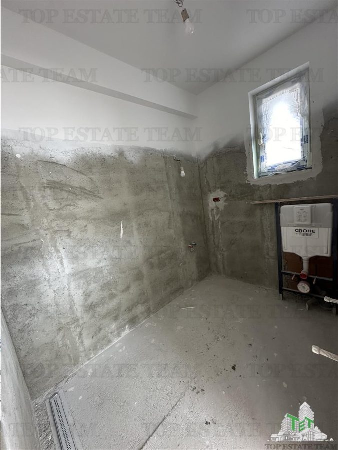Vila cocheta cu 3 camere, dormitor matrimonall,  incalzire in pardoseala, terasa superba, si pod spatios, Calea Bucuresti , 15 minute de  metrou Pacii - foto 14