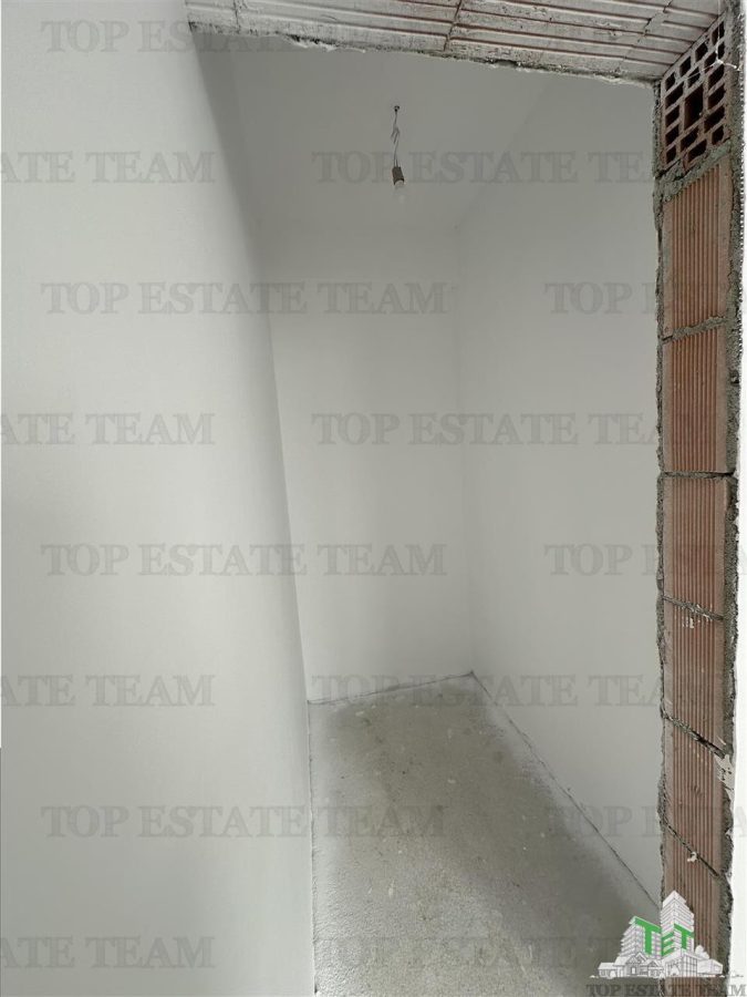 Vila cocheta cu 3 camere, dormitor matrimonall,  incalzire in pardoseala, terasa superba, si pod spatios, Calea Bucuresti , 15 minute de  metrou Pacii - foto 16