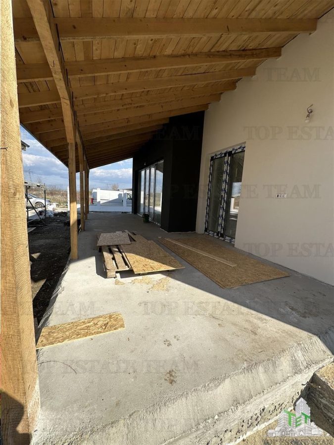 Vila cocheta cu 3 camere, dormitor matrimonall,  incalzire in pardoseala, terasa superba, si pod spatios, Calea Bucuresti , 15 minute de  metrou Pacii - foto 24