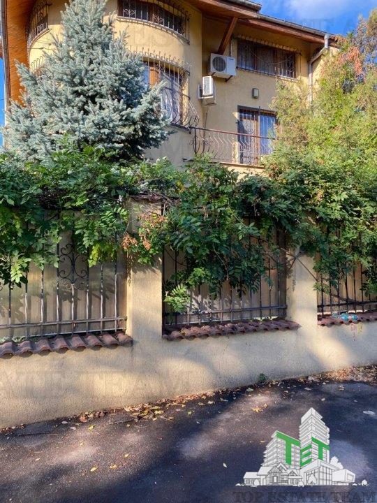 Vila de vanzare in Bucurestii Noi - Bucuresti