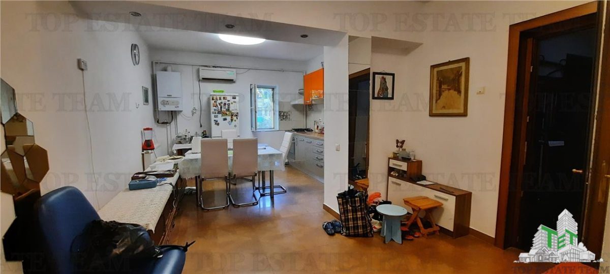 Vanzare apartament 3 camere in Vila Pajura - foto 6