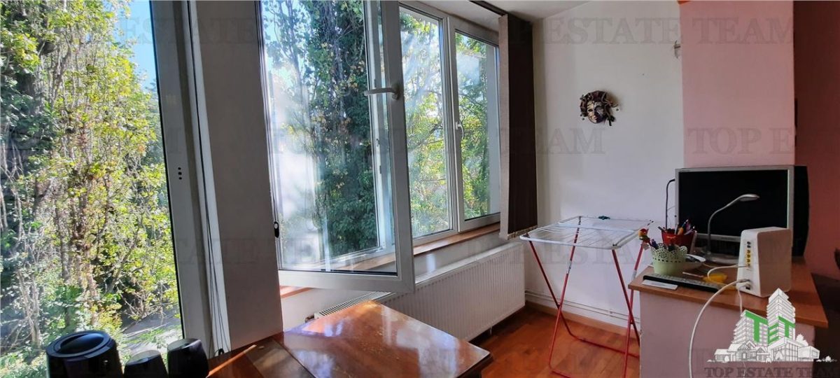 Vanzare apartament 3 camere in Vila Pajura - foto 10