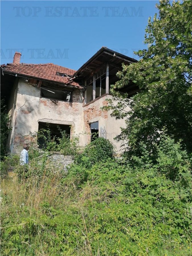 Teren 11230 m.p.  + Conac - necesita renovare - foto 4