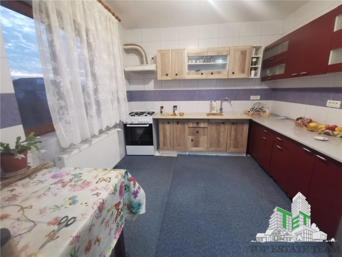 Vila 5 camere regie proprie cu gradina/garaj in Bacu (Joita) - foto 2