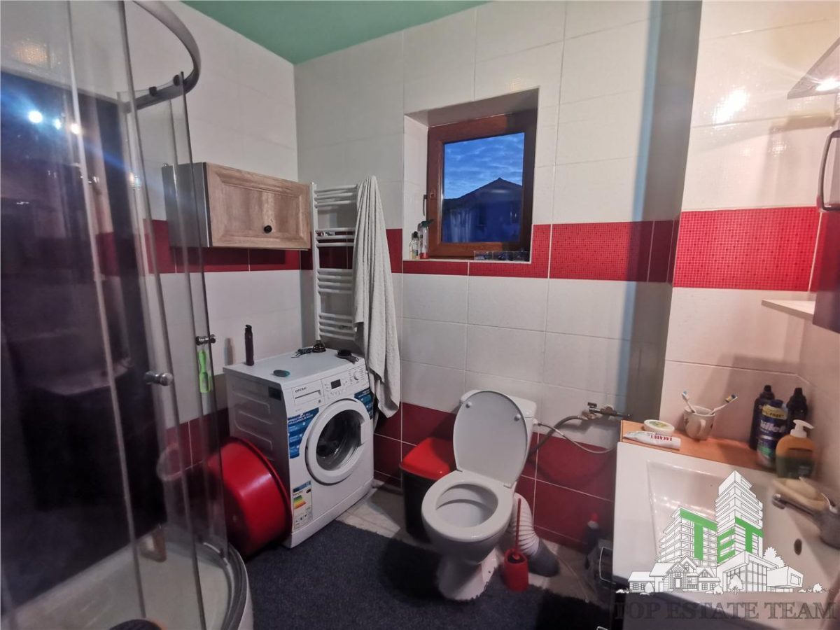 Vila 5 camere regie proprie cu gradina/garaj in Bacu (Joita) - foto 9