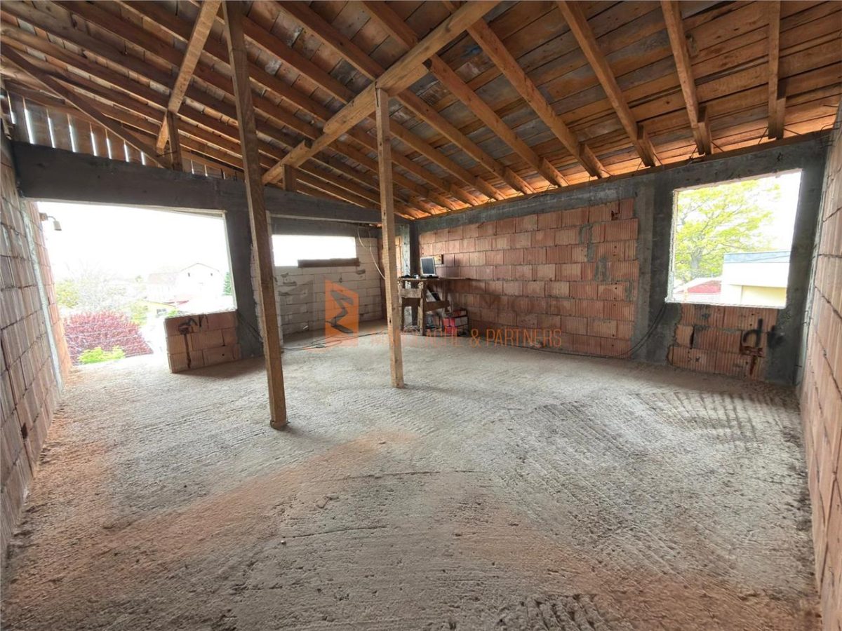 Casa tip P+1+M zona Garii - foto 13