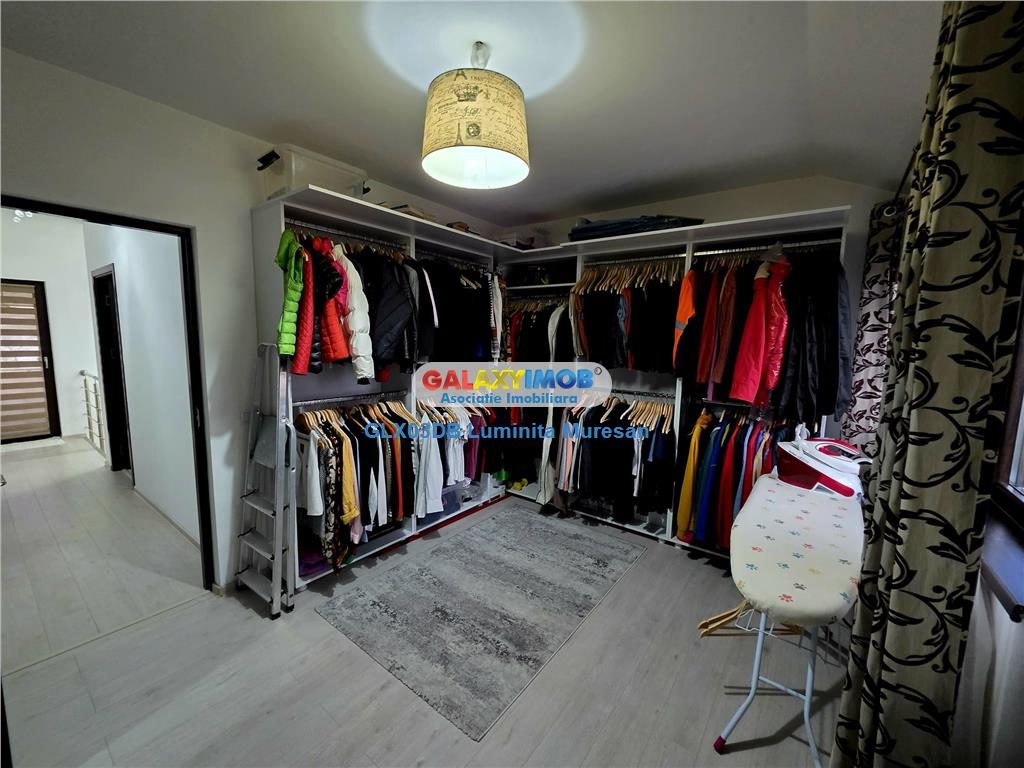 Vanzare casa tip duplex P + 1 Valea Voievozilor Razvad - foto 23