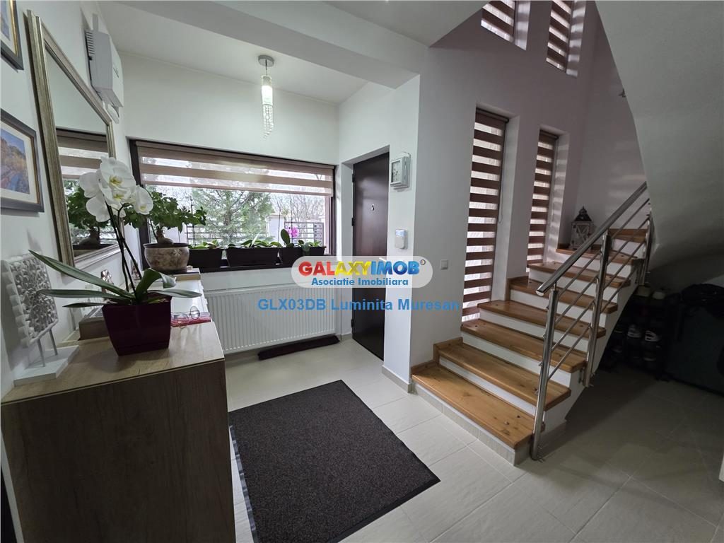 Vanzare casa tip duplex P + 1 Valea Voievozilor Razvad - foto 10