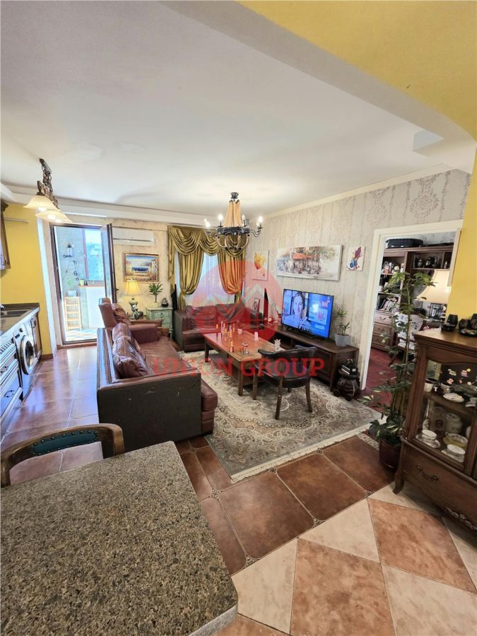 Apartament 3 Camere, zona Lapusneanu / Cambridge School - foto 2