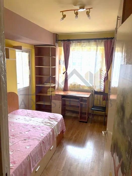Apartament 3 camere conf  1 semidec zona Micro 3 - Buzau