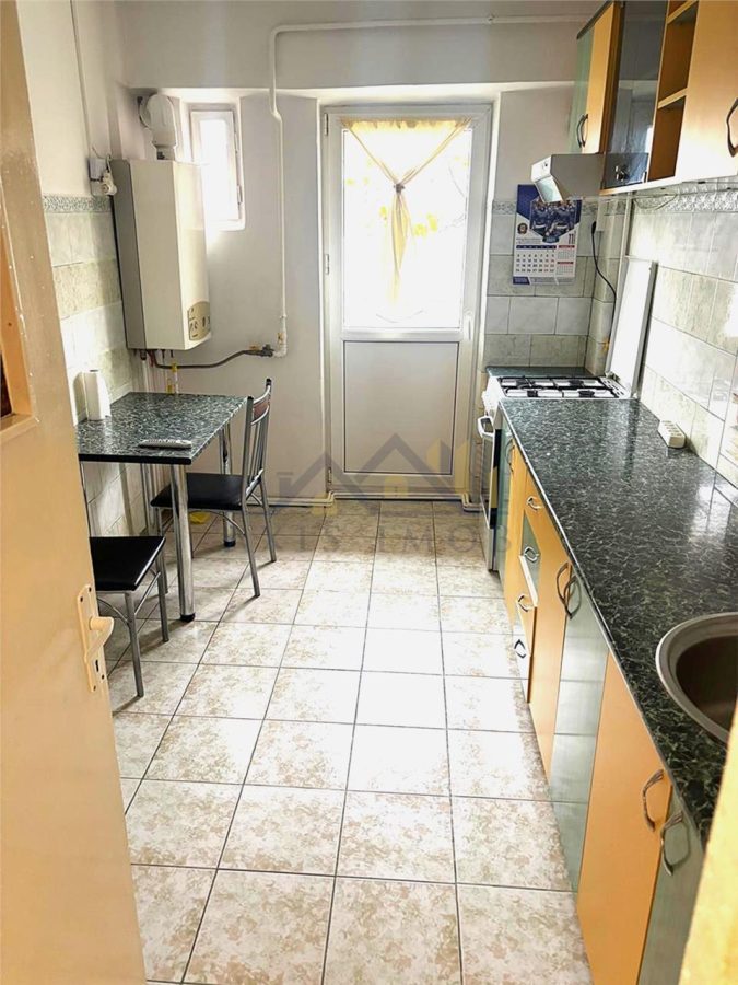 Apartament 3 camere conf  1 semidec zona Micro 3 - foto 5