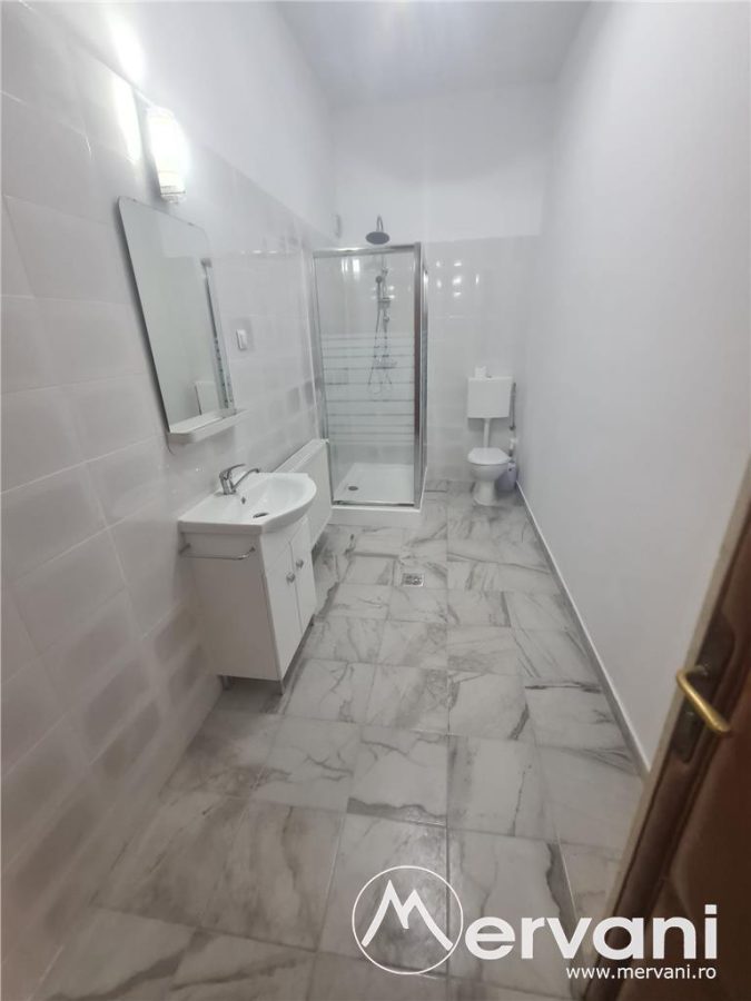 Spatiu de birou la Casa în Câmpina, zona centrala - foto 2